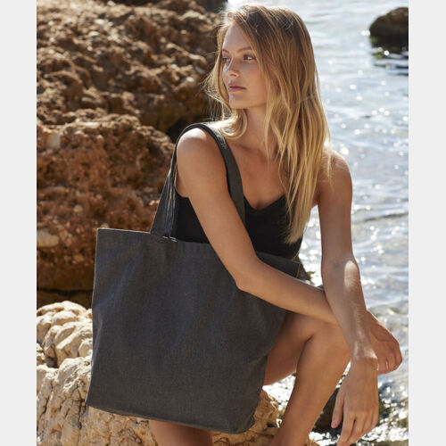 Revive recycled maxi tote Thumbnail