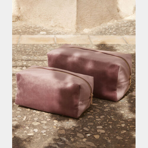 Velvet toiletry/accessory case Thumbnail