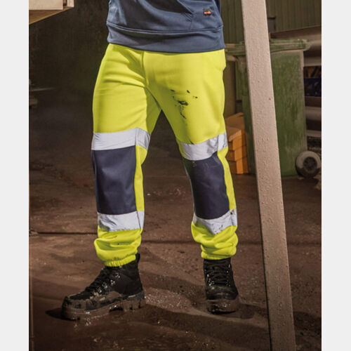 High-visibility jogger Thumbnail