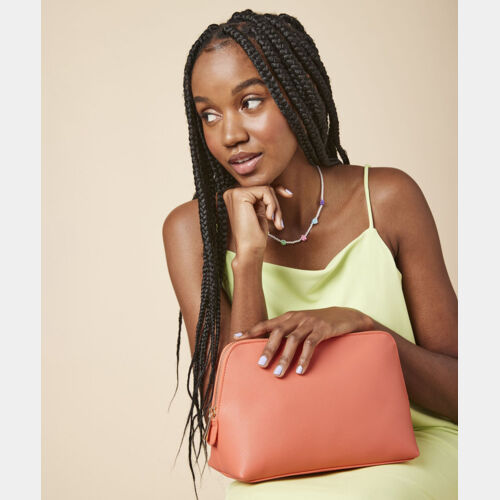 Boutique accessory case Thumbnail